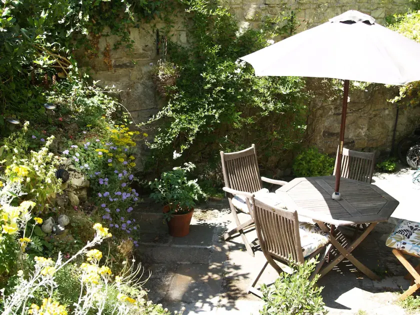 Spacious Period Home With Private Walled Courtyard - Image 1
