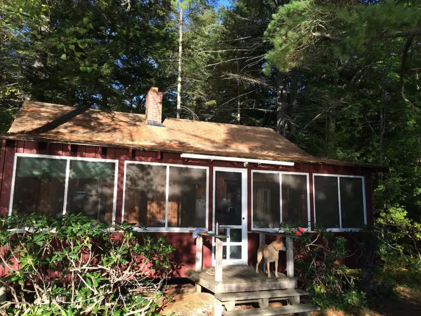 Charming Waterfront Cabin with Mountain View and Private Beach Access! - Image 1