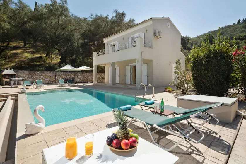 Luxury villa, heated pool, secluded in Saint Stefanos Sinies - Image 1