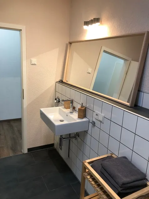 Apartment cherry wood - Image 1