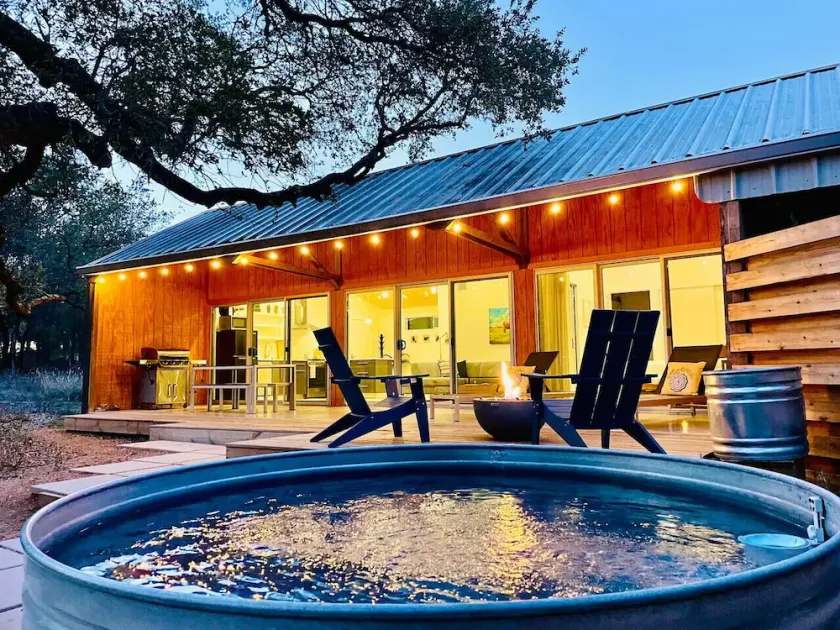 Chic Barndo • Heated Pool, Firepit, Trails, Stars - Image 1