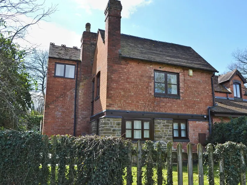 2 bedroom accommodation in Wyre Forest, near Bewdley - Image 1
