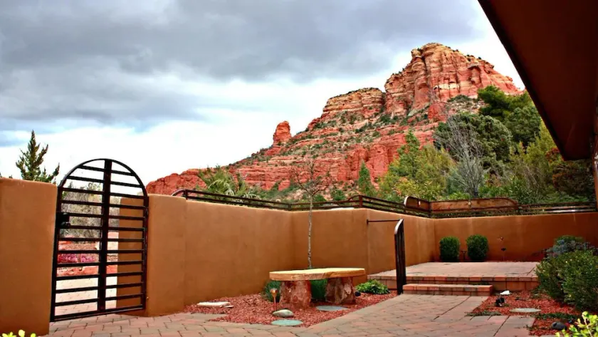 Beautiful Chapel Estates - near Chapel of the Holy Cross - Image 1