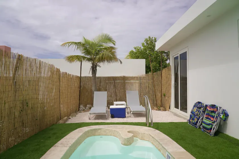 Boca Catalina Beach 1 Bed/Kitchen Private Pool - Image 1