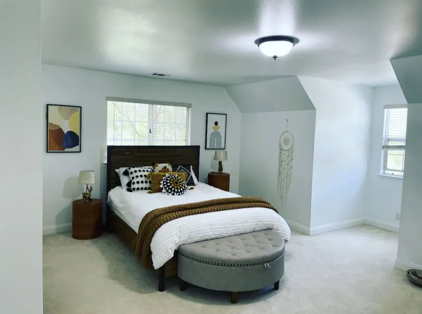 Los Olivos Stunner! Walk downtown, cowboy pool, hot tub, fire pit - Image 1