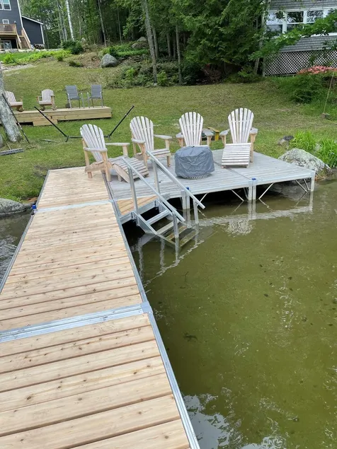 Lakefront home near Colby College and Thomas College - Image 1