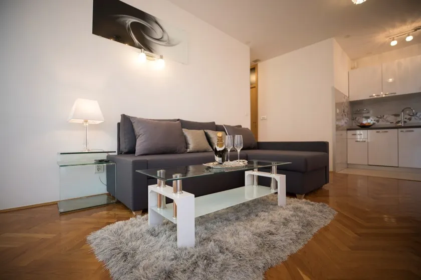 Beach apartment close to the  beach, marina and tenis club - Image 1