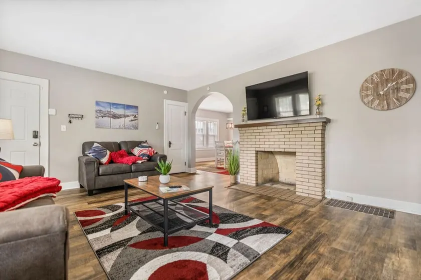 Apartments in the Heart of Canton - Image 1