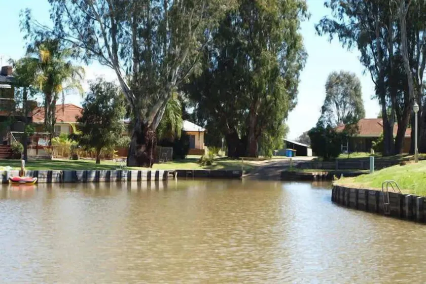 Bundy de Bundalong 1 - Image 1