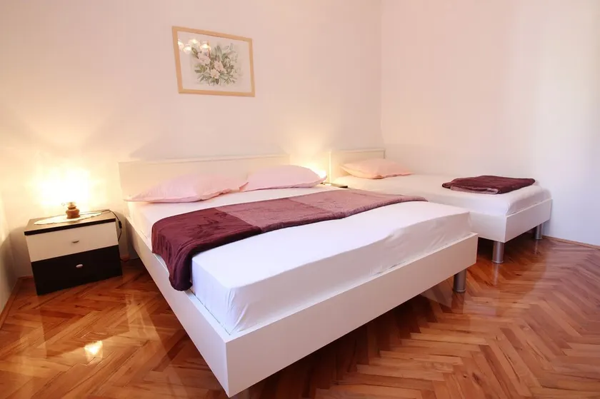 One bedroom apartment near beach Metajna, Pag (A-6486-c) - Image 1