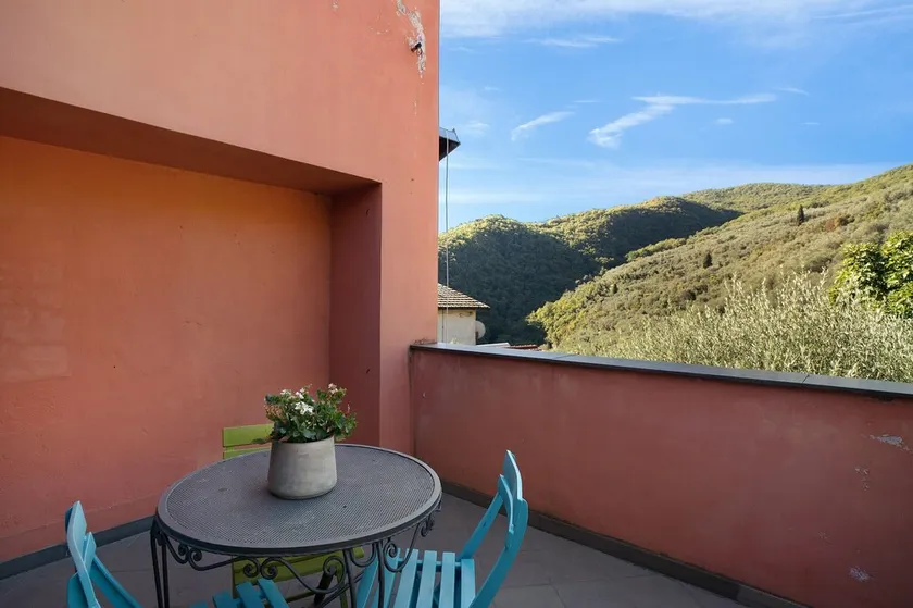 Pet-Friendly Apartment Immerso nel Verde with Mountain View, Terrace & Wi-Fi - Image 1