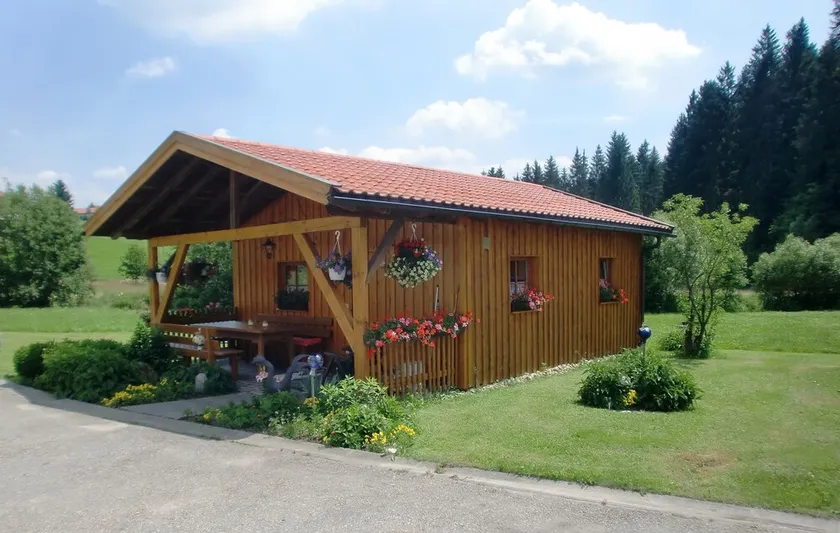 Idyllic, located cottage in the Bavarian Forest (wasteland) - Image 1