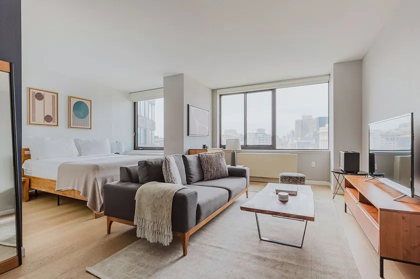 Trendy Union Sq Studio w/ Doorman + Gym, near NYU by Blueground - Image 1