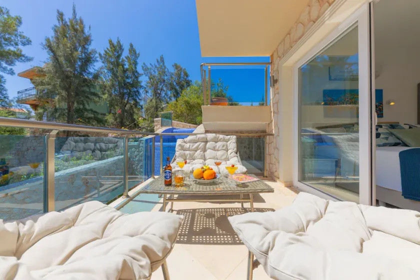 Solvi Apartment is a contemporary two-bedroom duplex holiday apartment - Image 1