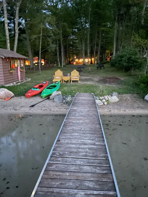 Autentisk timmerstuga på Wolf Lake - Image 1