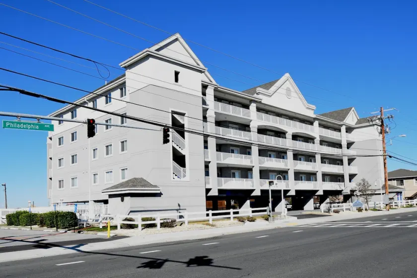 Mariner's Watch 404-Bayside 21st St, Gratis WiFi, Pool, W / D, AC - Image 1