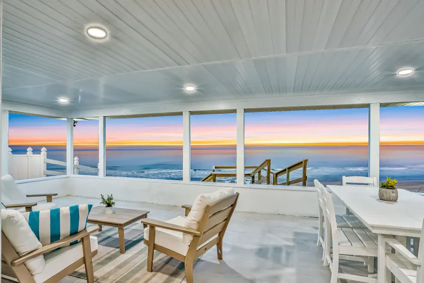 Beachfront home w/ private lanai and deck - walk to the beach - Image 1
