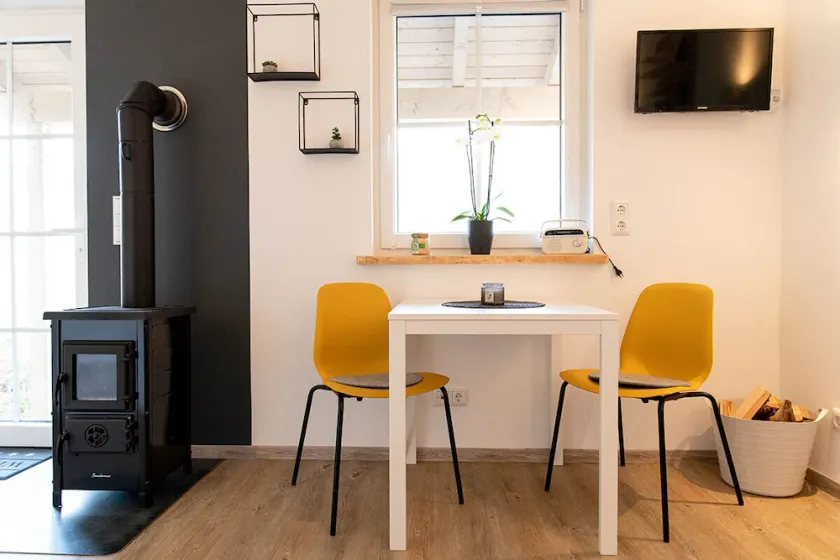 Lovingly furnished Tiny House (18 sqm) for up to 4 people with garden terrace - Image 1