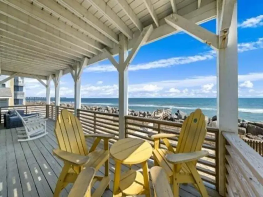 A Shore Thing 1 - OCEANFRONT and DOG FRIENDLY! Private beach access! townhouse - Image 1