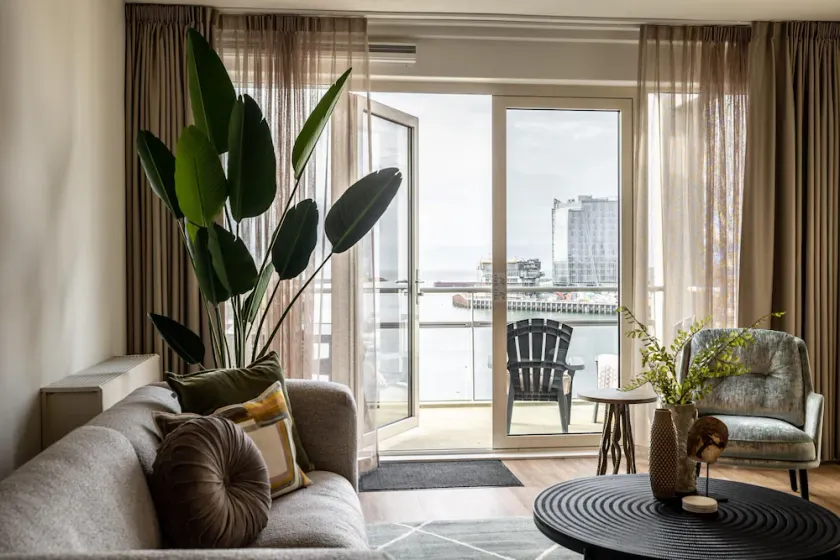 Luxury apartment near Scheveningen beach - Image 1