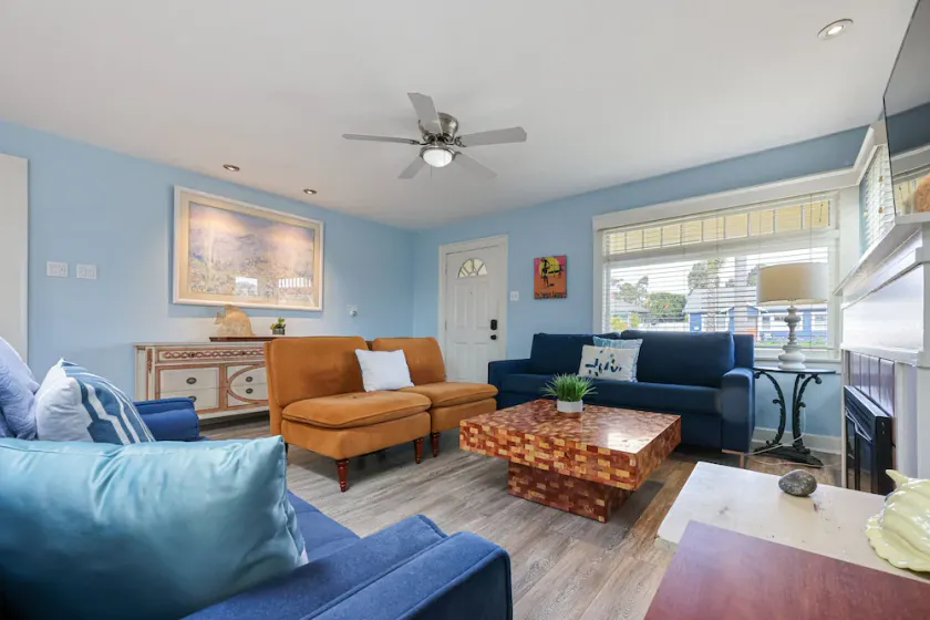 2 br, 2 bth, fully fenced home - The Sunnyside Up Beach Cottage - Image 1