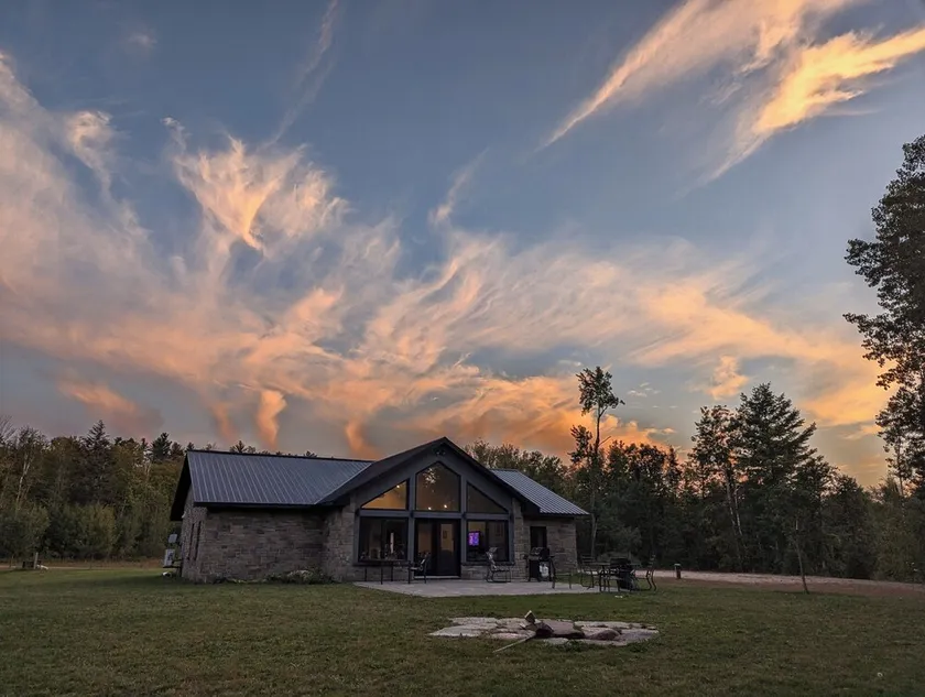Lakefront La Casita Cottage on Golden Lake - Modern and inviting - Image 1
