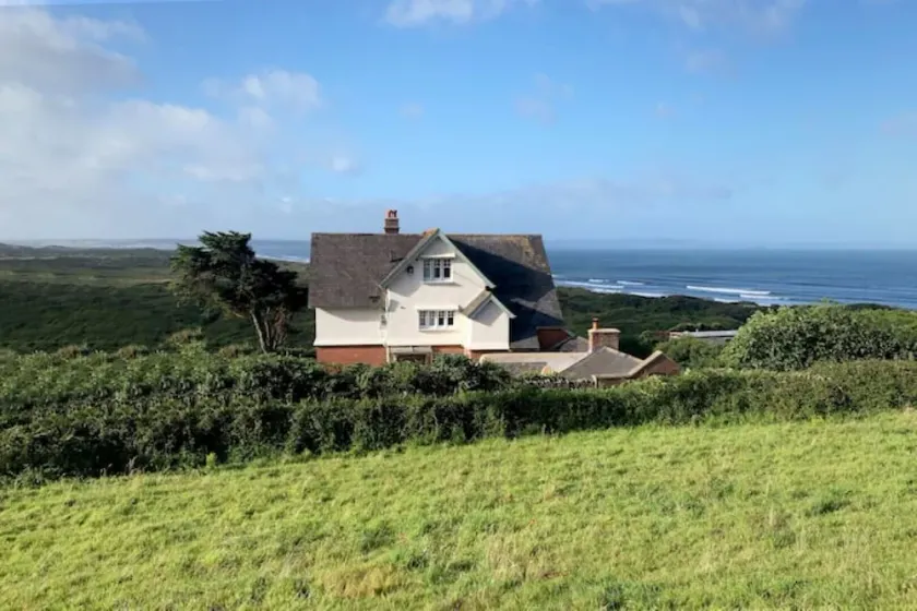 1 Bed Top Floor Apartment minutes walk from Saunton Beach - Image 1