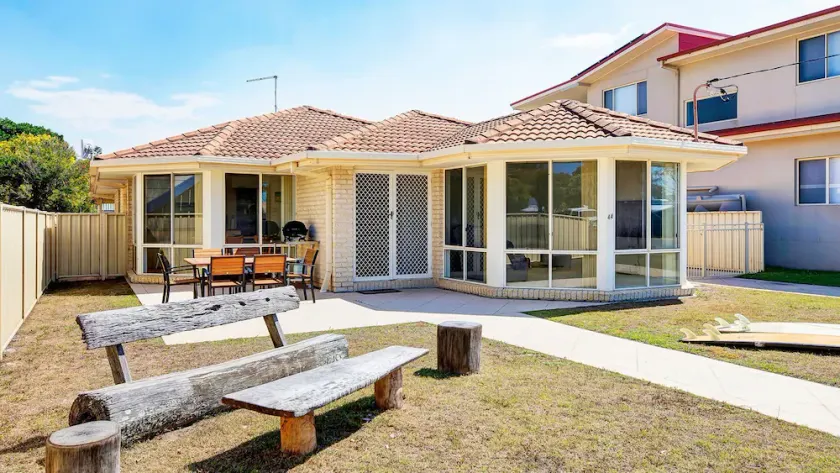 Ocean Road Oasis - Image 1