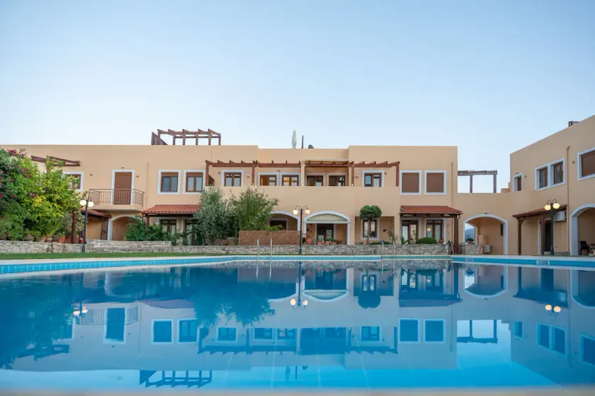 Karoti 5a, 2 bedrooms with private pool in a complex - Image 1