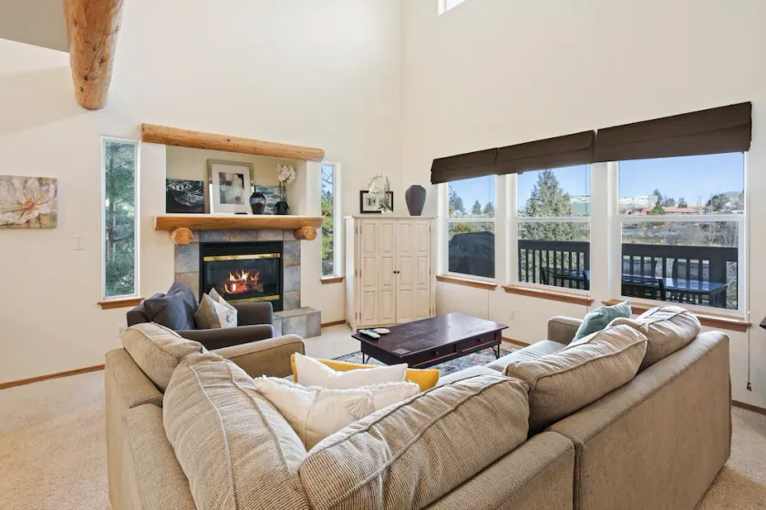 Rivière tranquille - Belle maison de ville Bend - Vous vous sentez à la campagne en ville! - Image 1