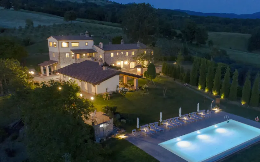 Luxury Tuscany Retreat: Casale Gressa,Private Pool, 8 Bedrooms, A/C,Top Location - Image 1