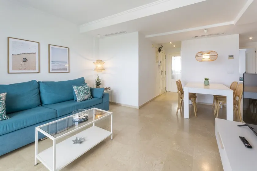 Decorated in modern style, with wifi free, International channels, BBQ, children's area, - only families - Image 1