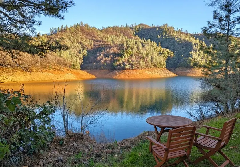 Lakeshore Resort - Image 1