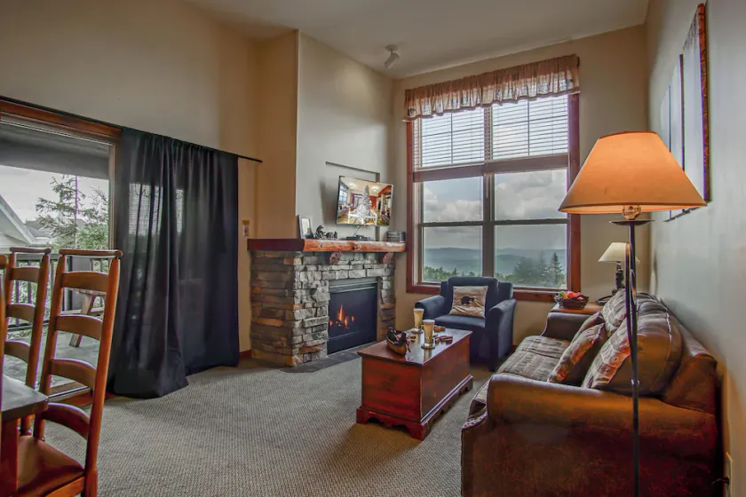 Ski in/ Ski out! Rimfire 351/352 Spacious and Cozy 2 - Image 1