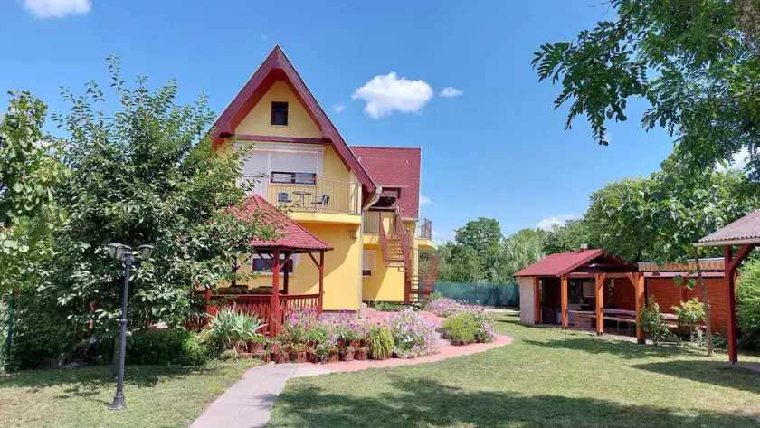 Casa vacacional cerca del eco centro - Image 1
