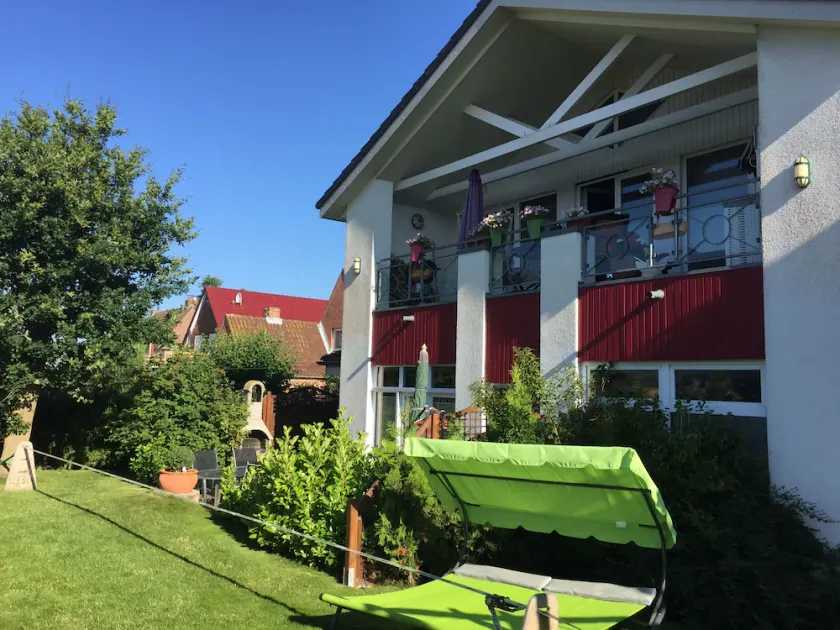 Confortável apartamento a uma curta distância da praia, do parque de golfe Fehmarn e da área de surf - Image 1