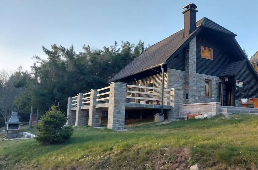Vores chalet er designet til ren fornøjelse i naturens hjerte - Image 1