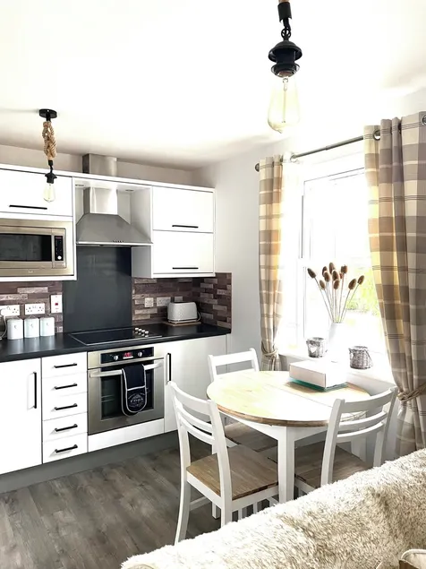 Sandy Bottom Apartment is a 1st floor open plan Appt on The Bay, Filey - Image 1