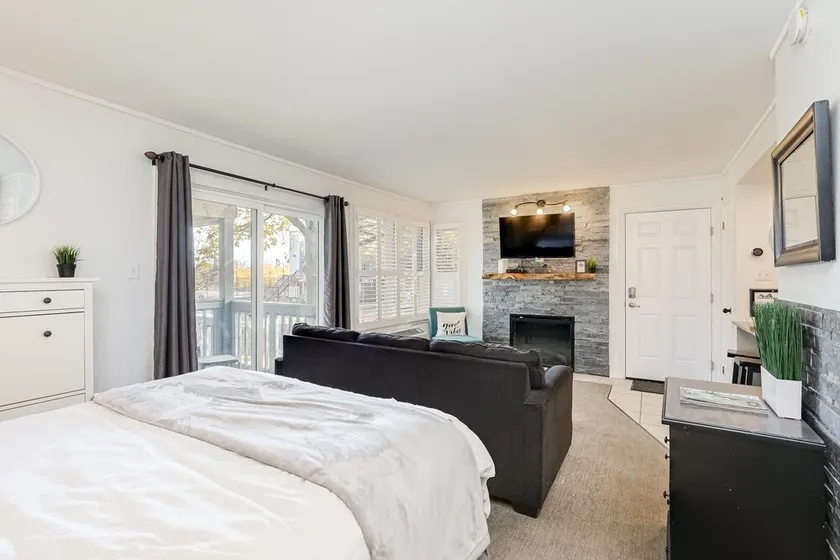 Blue Mountain Studio Oasis  - Image 1