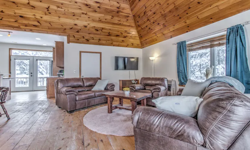 Secluded Cottage - Image 1