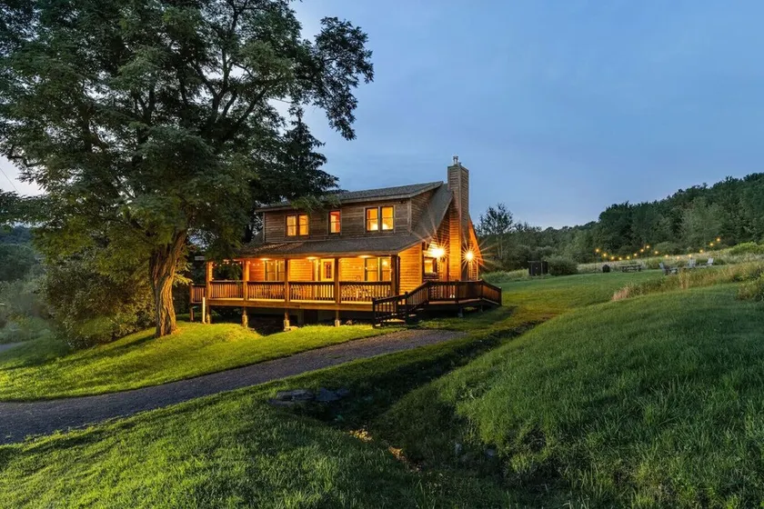 Laid-Back Log Cabin Vibes | A/C Chill & Epic Mountain Views - Image 1