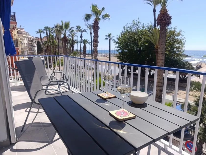 Nice apartment facing the beach in the center of Sitges fully equipped - Image 1