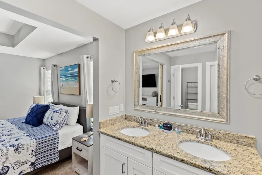 Family Friendly! 3BD, 2BA Home! Close to Beach! Hot Tub! - Image 1