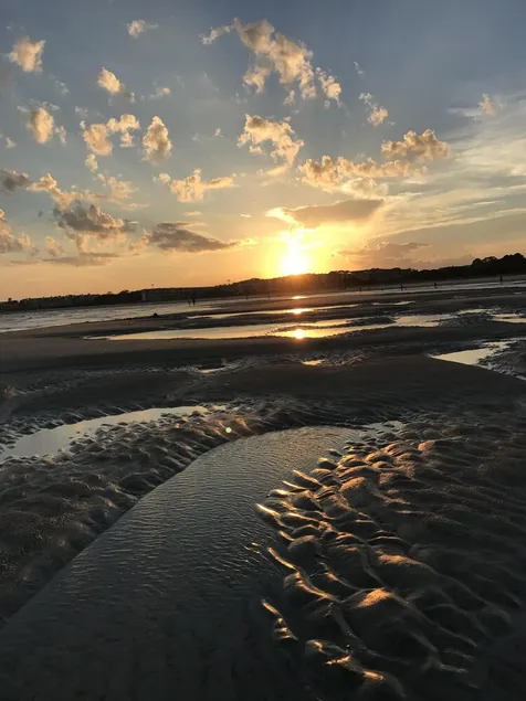 FLETC akzeptiert. Snowbirds begrüßt! Marsh View & 1 Block zum East Beach! - Image 1