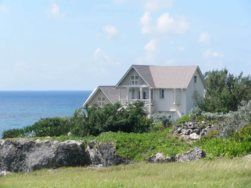 Crow's Nest, Cliff Front, Ocean Views - Image 1
