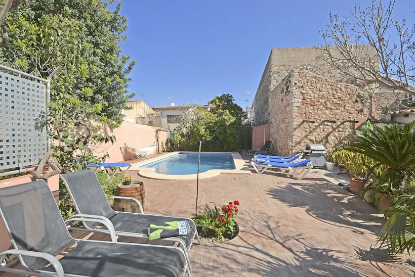Holiday home, old Can Redo, renovated - Image 1