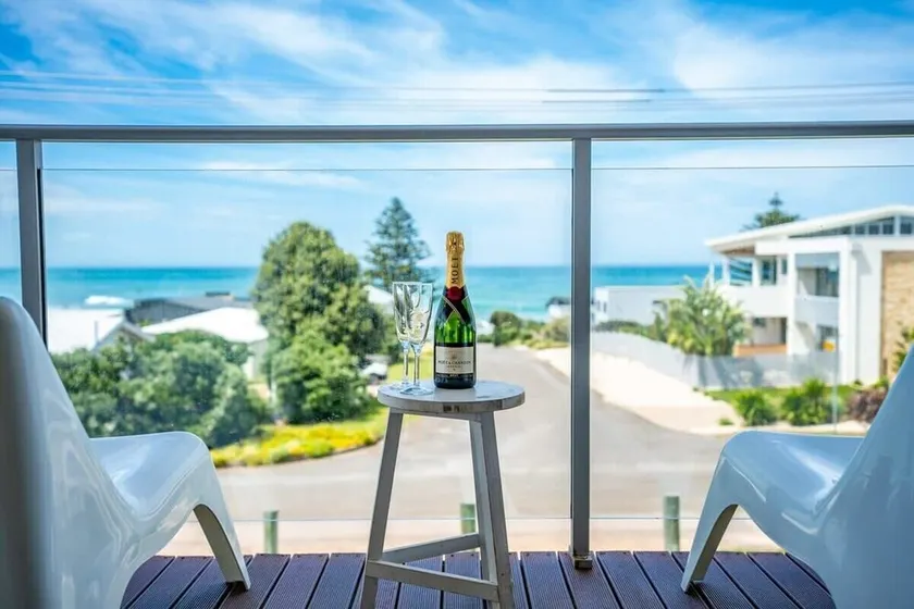 The Point Beach House Middleton - No Linen Included - Image 1