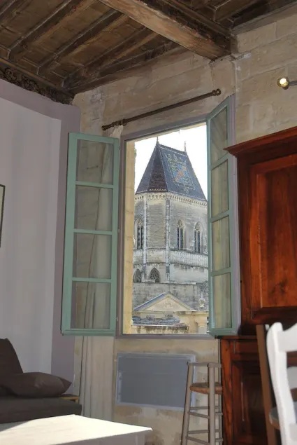 Uzes : lovely 18th century apartment overlooking on the castle - Image 1