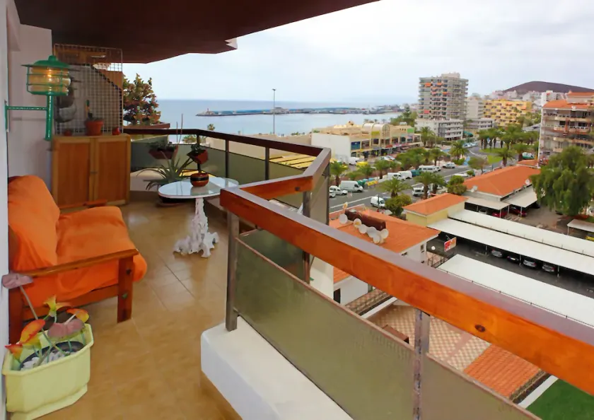 Penthouse de 3 chambres avec vue sur la mer à Los Cristianos - Image 1