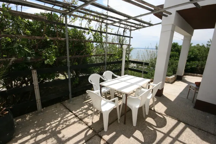 Apartments with parking space Cove Smokvica, Pag - 6314 - Image 1